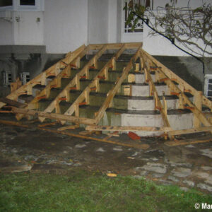 Maison d'habitation, Linkebeek, restauration d'un escalier en granito (1)